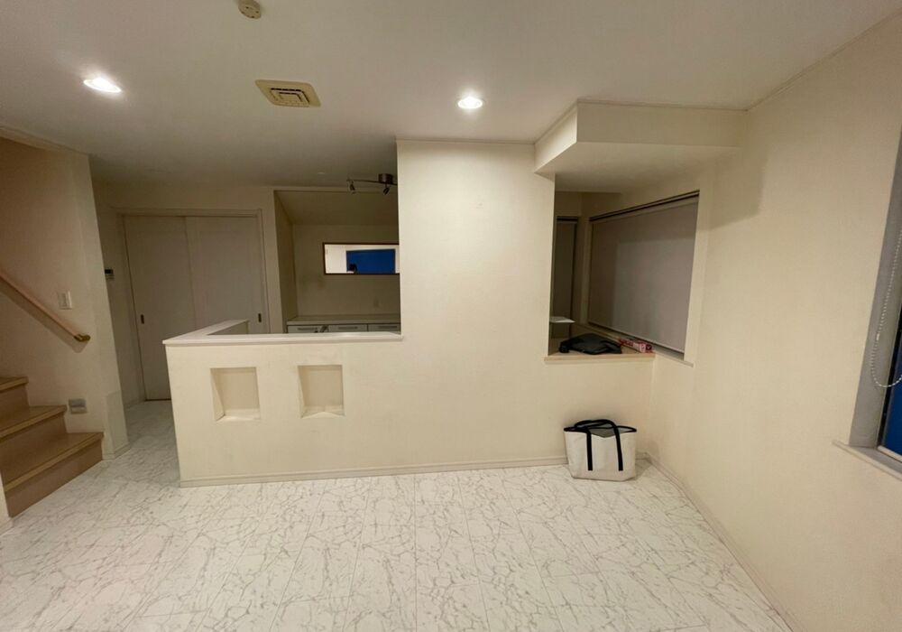 クロスの張り替え前