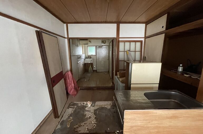 0AA3B494-0BDC-4504-BC76-0811814837AD